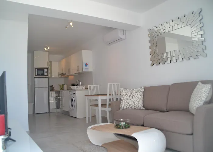 Apartment Gracioseros 118 & 202 *