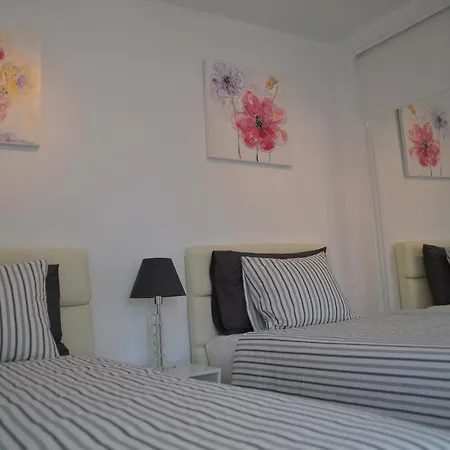 Apartament Gracioseros 118 & 202 *